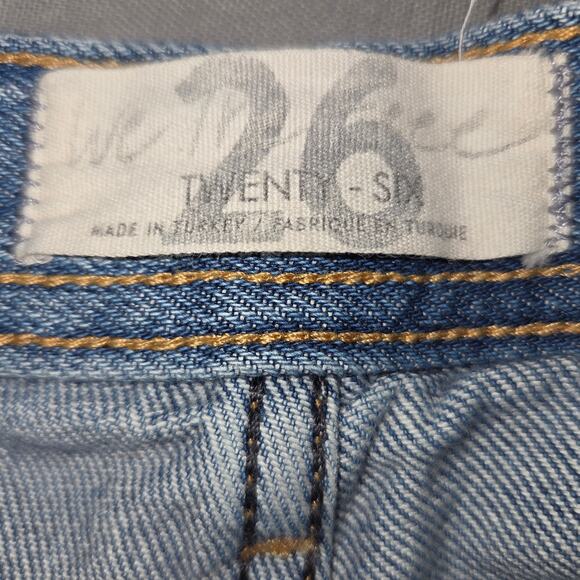 We The Free Free people Button Fly Boyfriend 5 Pocket distressed Jeans Sz 26 - Picture 7 of 10